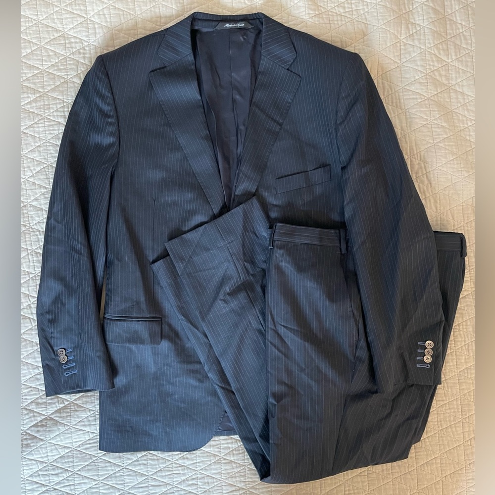 EMILIO YUSTE Pinstriped Flat Front Notch Lapel Wool Suit in Charcoal Size 48 R